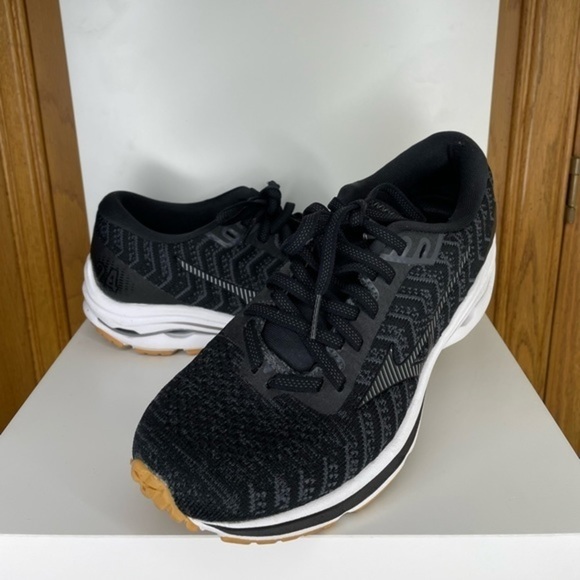 Mizuno Shoes - Mizuno Wave Rider 24 - Waveknit Black/Gray